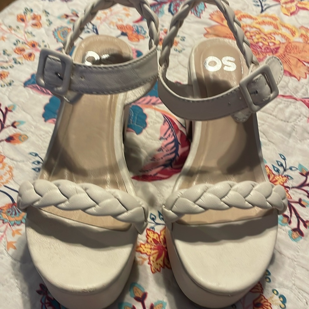 Platform Ivory heels with braided straps size 7